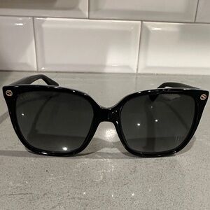 Woman’s Gucci Chic Black Sunglasses